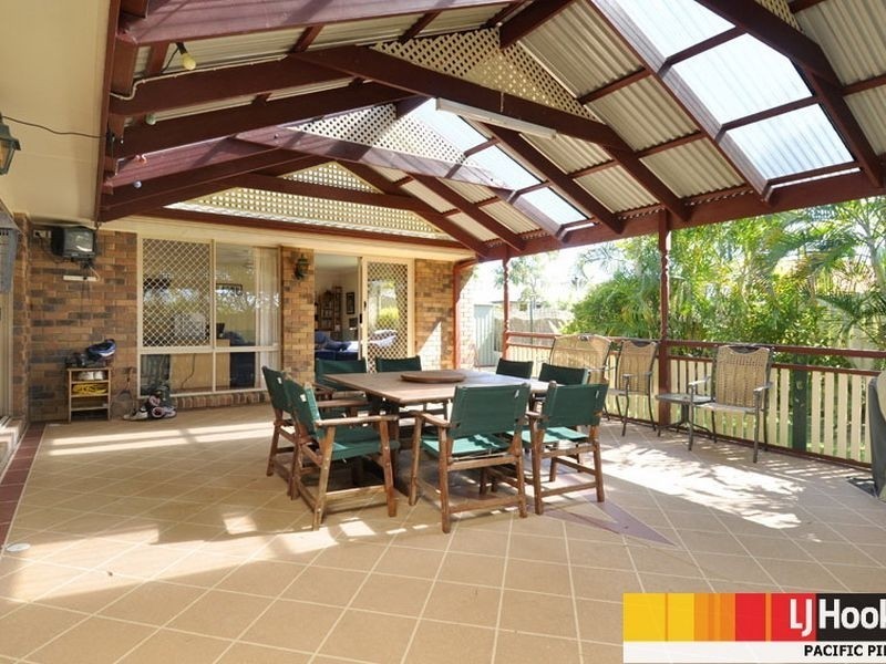 5 Samoa Court, Pacific Pines QLD 4211