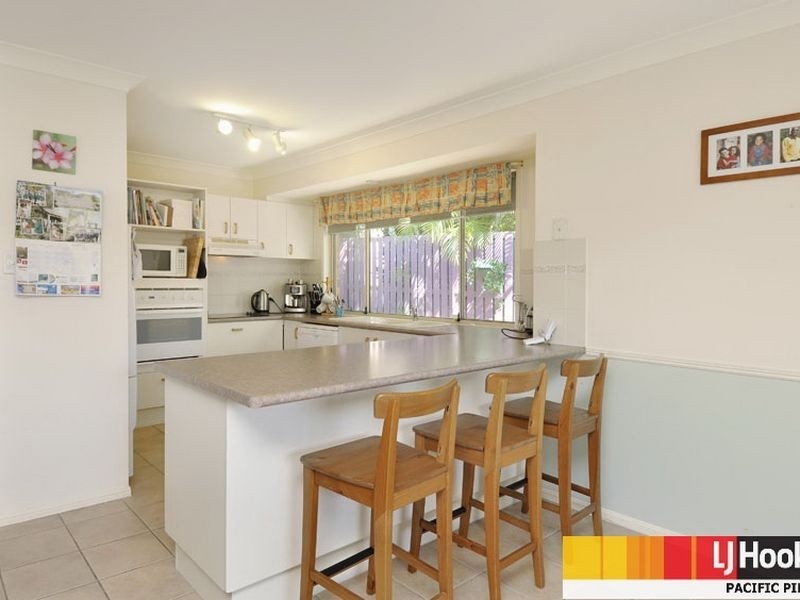 5 Samoa Court, Pacific Pines QLD 4211