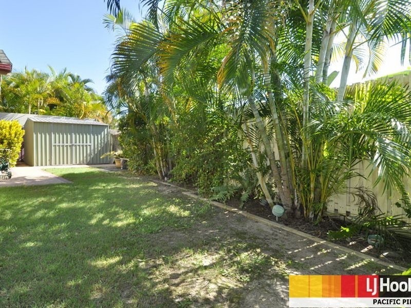 5 Samoa Court, Pacific Pines QLD 4211