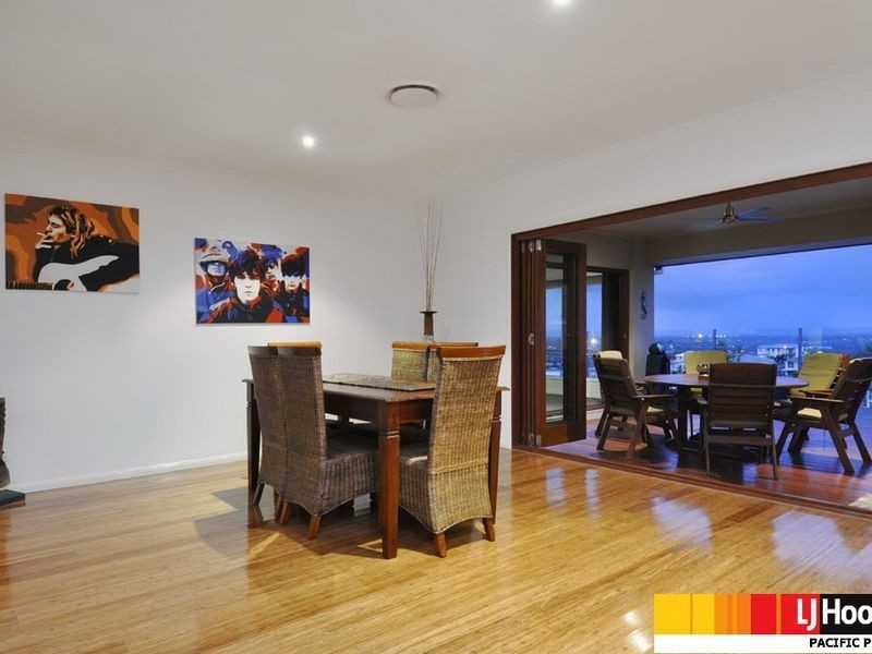 18 Wunburra Circle, Pacific Pines QLD 4211