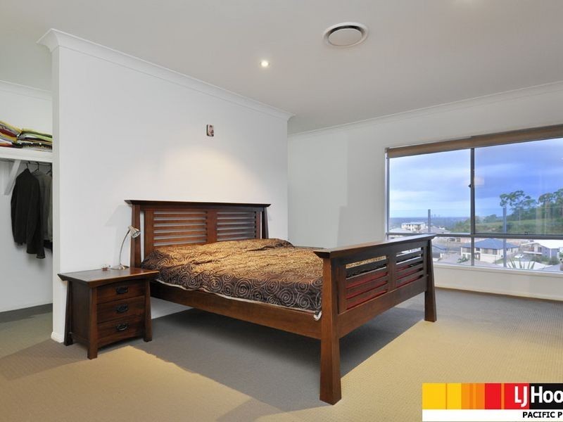 18 Wunburra Circle, Pacific Pines QLD 4211