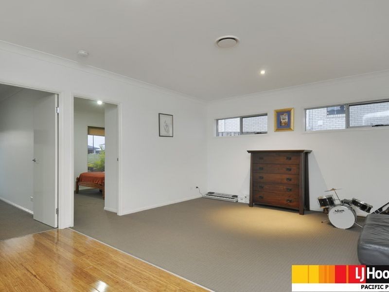 18 Wunburra Circle, Pacific Pines QLD 4211