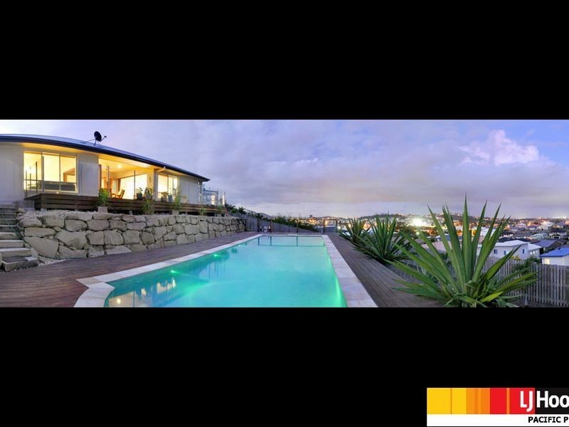 18 Wunburra Circle, Pacific Pines QLD 4211