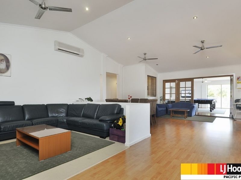 54 Hillary Circuit, Pacific Pines QLD 4211