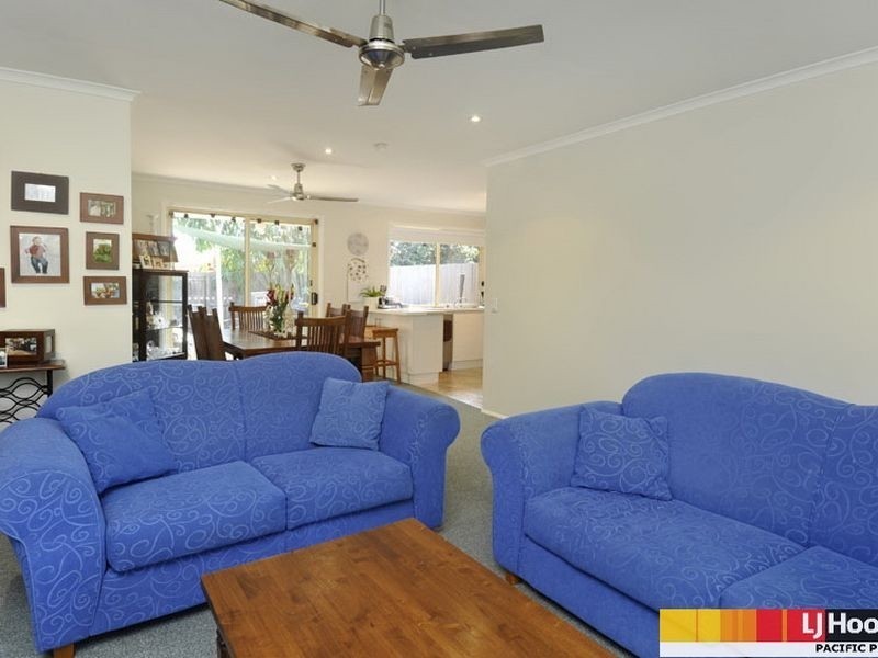 2/5 Camera Court, Oxenford QLD 4210