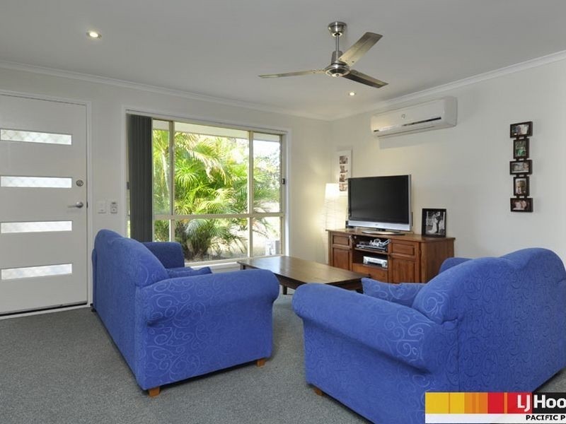 2/5 Camera Court, Oxenford QLD 4210