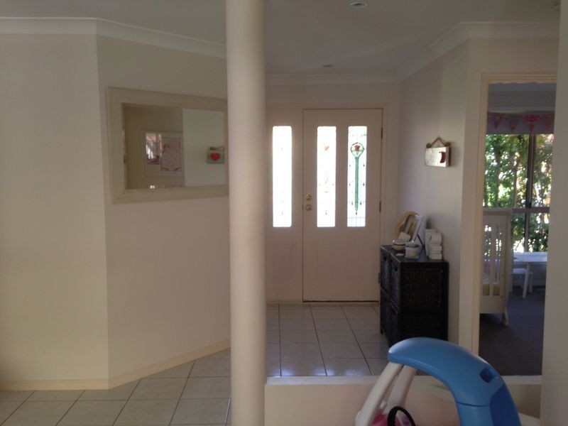 5 Polynesia Avenue, Pacific Pines QLD 4211