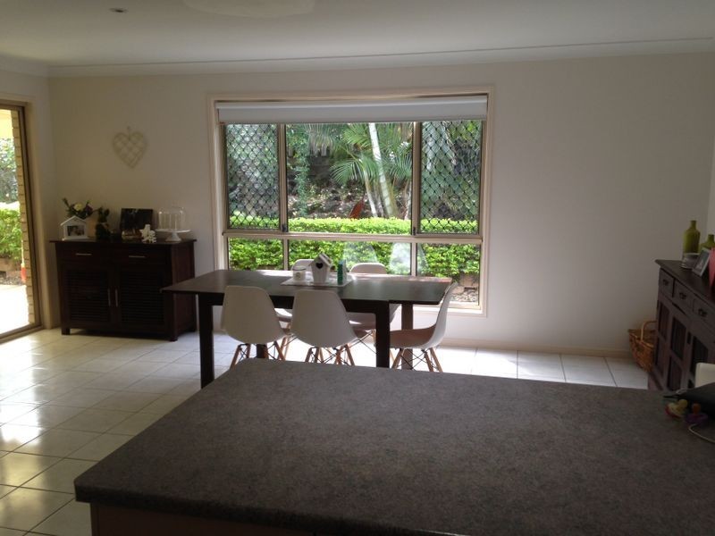 5 Polynesia Avenue, Pacific Pines QLD 4211