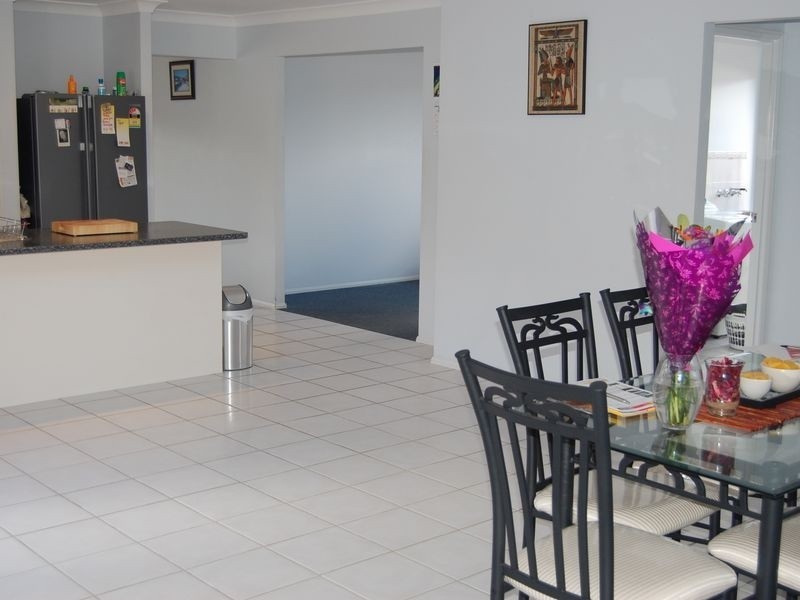 25 Sheffield Circuit, Pacific Pines QLD 4211