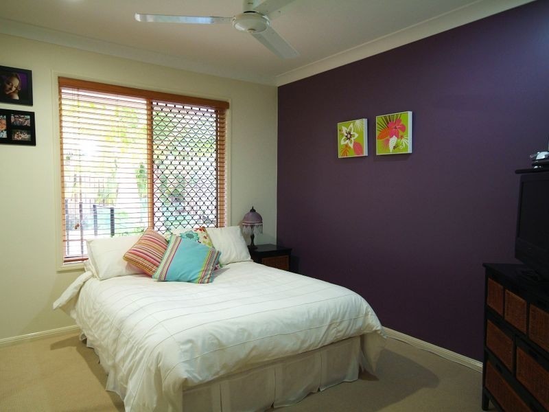 9 Gambier Crescent, Pacific Pines QLD 4211
