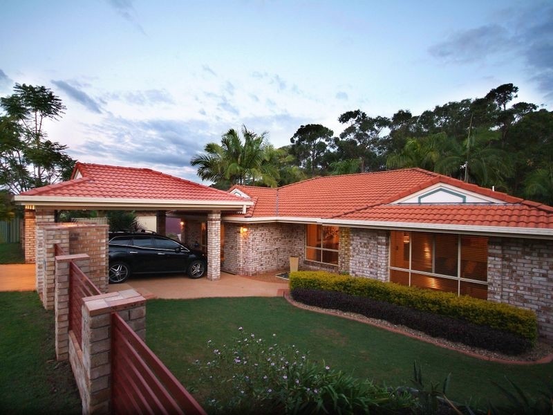 9 Gambier Crescent, Pacific Pines QLD 4211