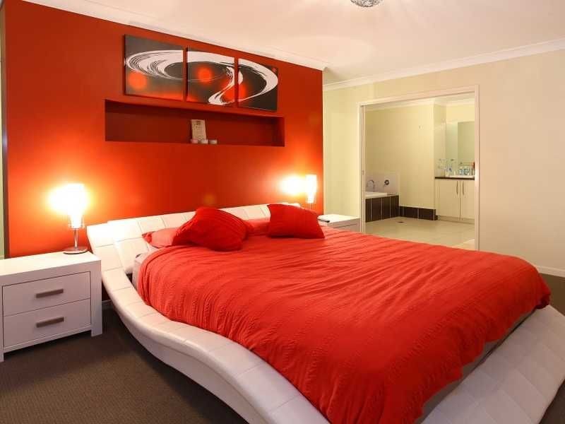 33 Barradeen Circuit, Pacific Pines QLD 4211