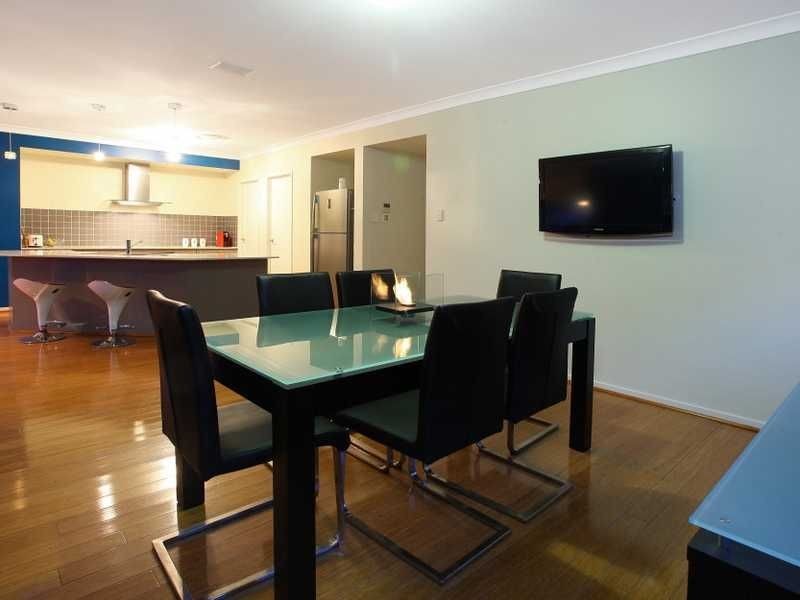 33 Barradeen Circuit, Pacific Pines QLD 4211