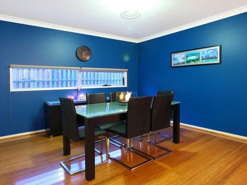 33 Barradeen Circuit, Pacific Pines QLD 4211