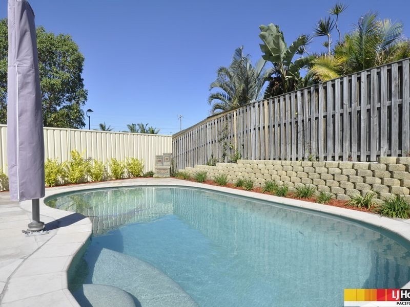 25 Galapagos Way, Pacific Pines QLD 4211