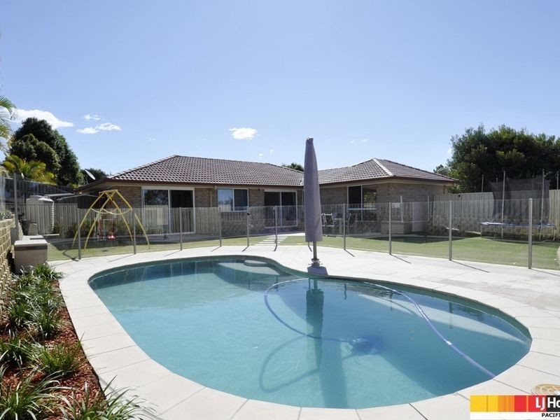 25 Galapagos Way, Pacific Pines QLD 4211