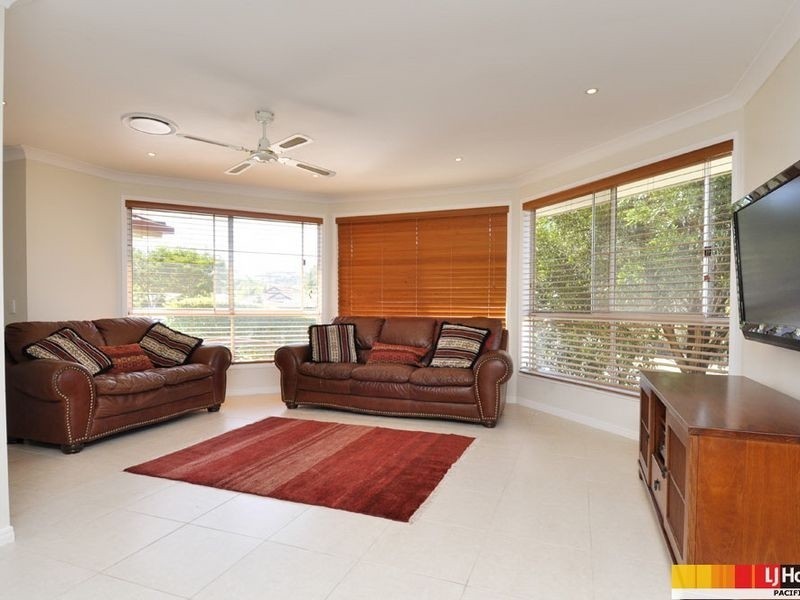 25 Galapagos Way, Pacific Pines QLD 4211