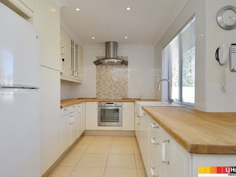 25 Galapagos Way, Pacific Pines QLD 4211