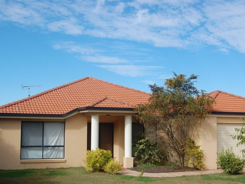 11 Rarotonga Rise, Pacific Pines QLD 4211