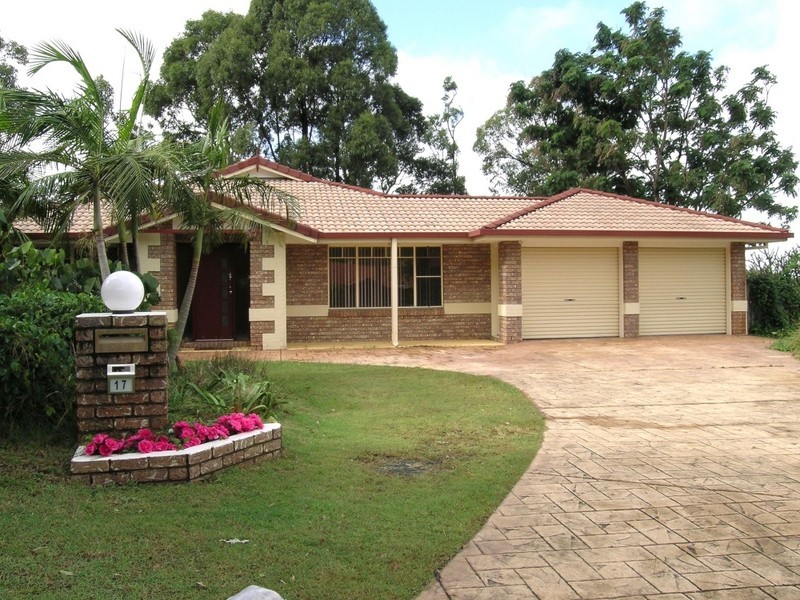 17 Malekula Rise, Pacific Pines QLD 4211