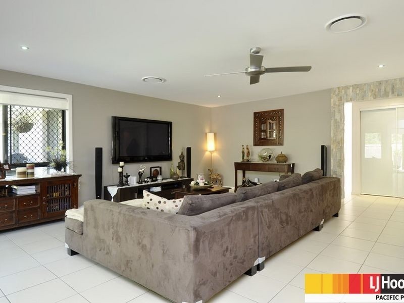 62 Roberts Drive, Maudsland QLD 4210