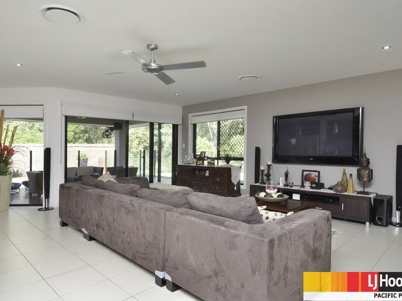 62 Roberts Drive, Maudsland QLD 4210