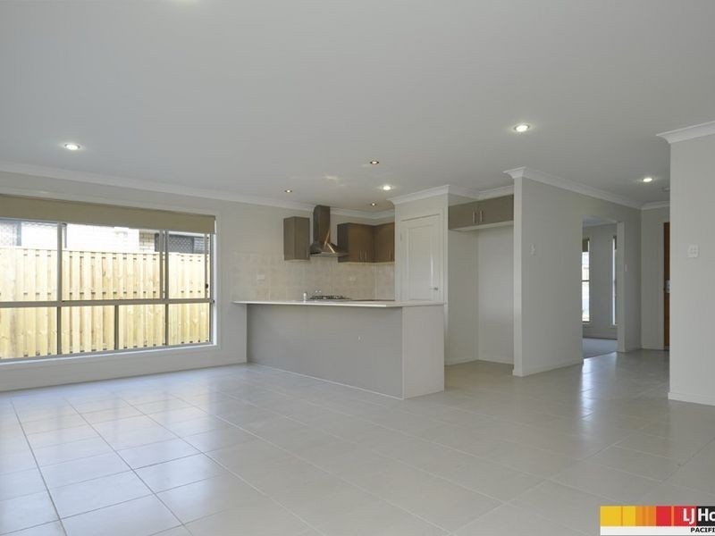 6 Orara Street, Pacific Pines QLD 4211