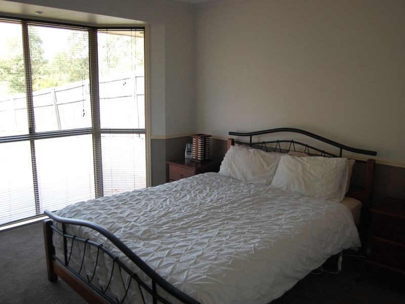 9 Edgemount Court, Oxenford QLD 4210