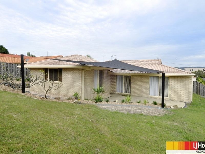 16 Maui Crescent, Oxenford QLD 4210