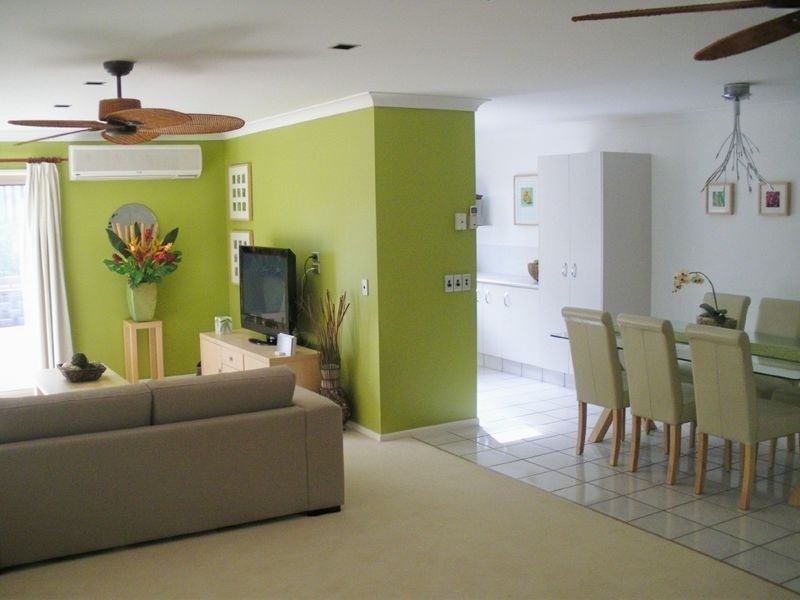 9 Tuvalu Street, Pacific Pines QLD 4211