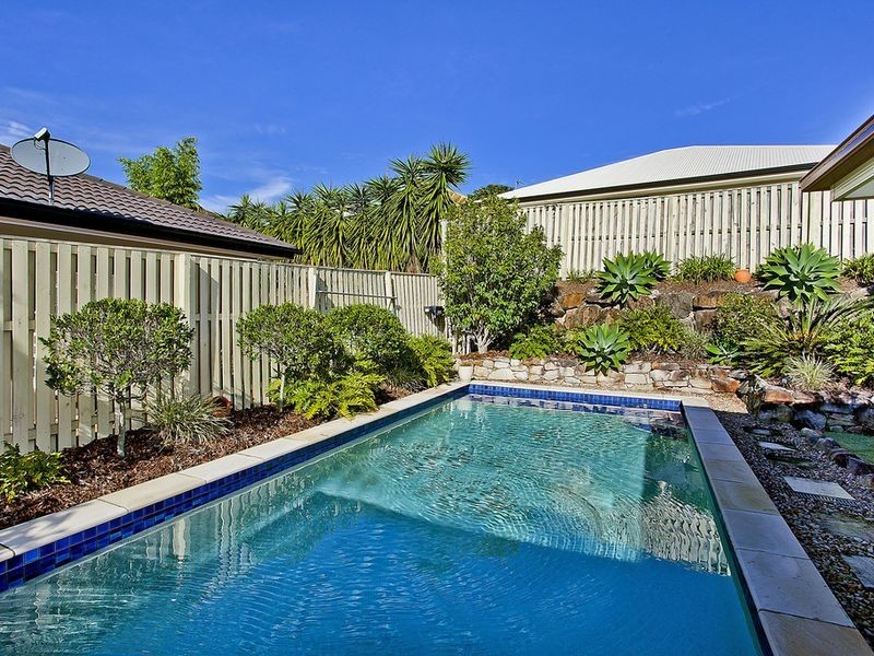 10 Kanangra Crescent, Pacific Pines QLD 4211