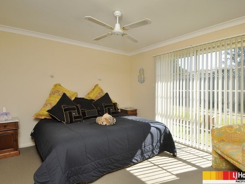 11 Gambier Crescent, Pacific Pines QLD 4211