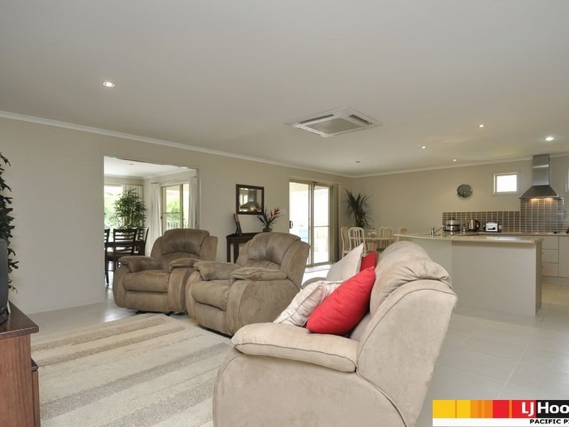 85 Roberts Drive, Maudsland QLD 4210