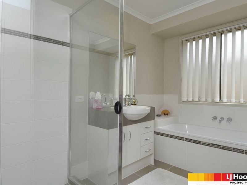 85 Roberts Drive, Maudsland QLD 4210