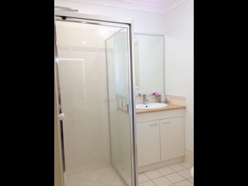 28 Sheffield Circuit, Pacific Pines QLD 4211