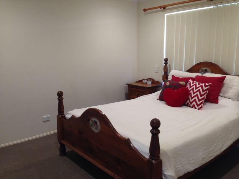 28 Sheffield Circuit, Pacific Pines QLD 4211