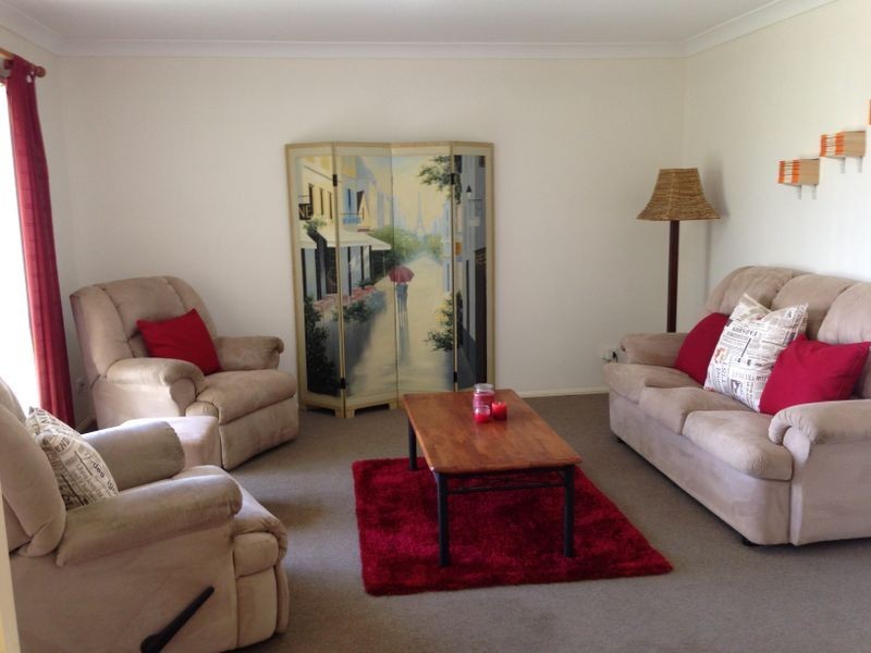 28 Sheffield Circuit, Pacific Pines QLD 4211