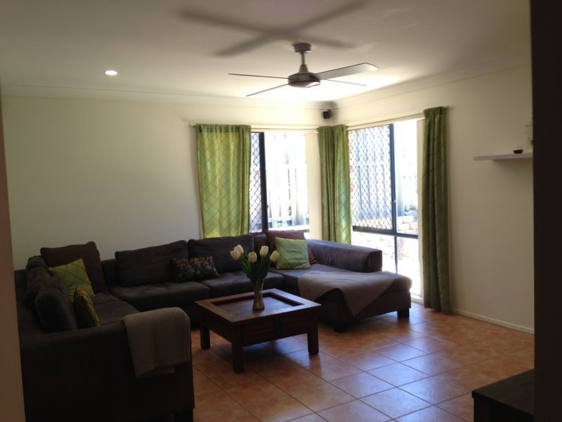 28 Sheffield Circuit, Pacific Pines QLD 4211