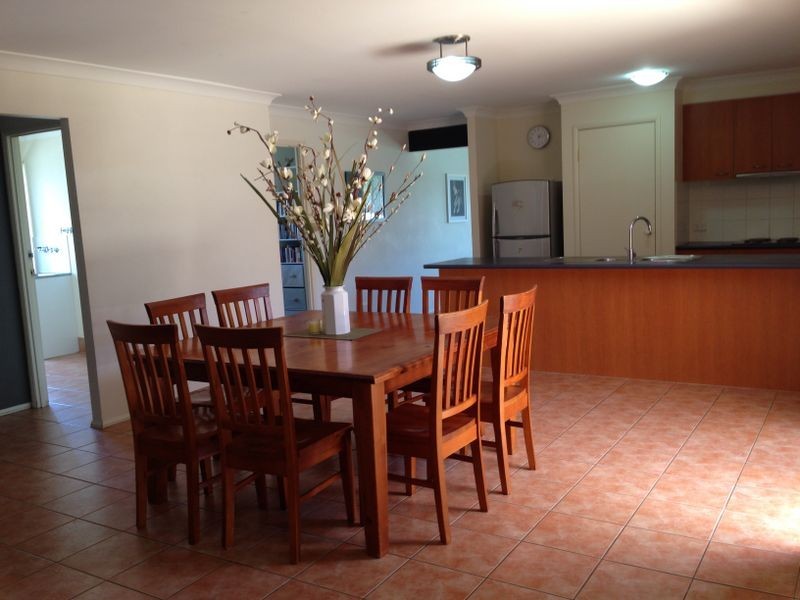 28 Sheffield Circuit, Pacific Pines QLD 4211