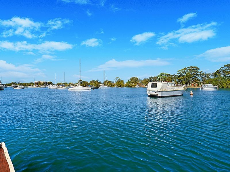 39 Lindsay Street, Paradise Point QLD 4216