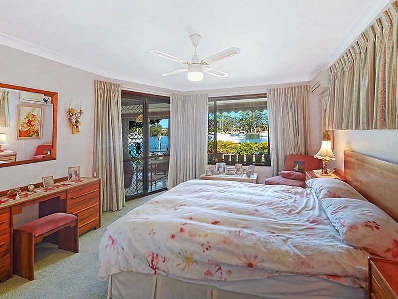 39 Lindsay Street, Paradise Point QLD 4216