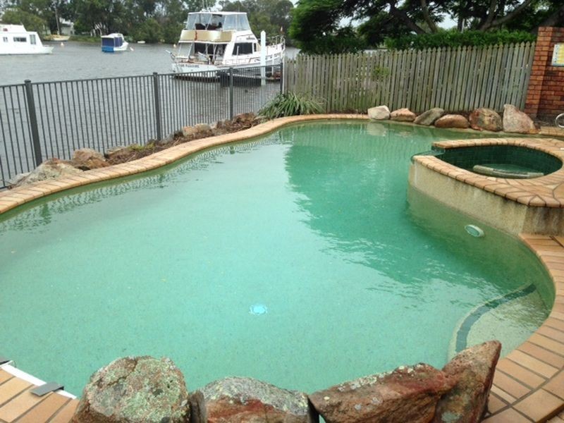 39 Lindsay Street, Paradise Point QLD 4216