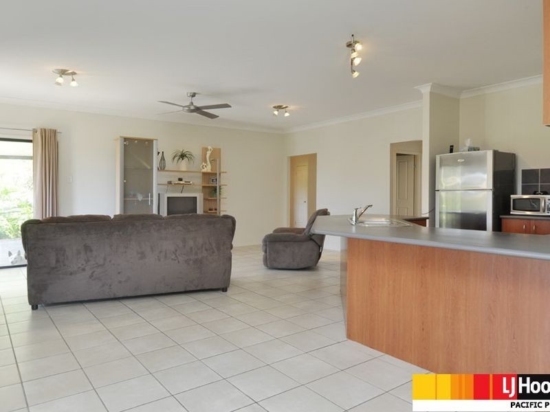 27 Penrhyn Street, Pacific Pines QLD 4211