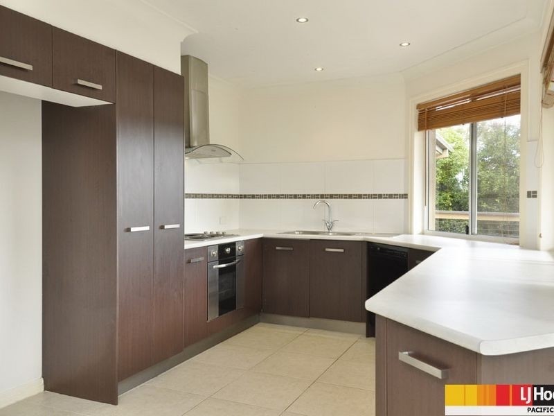 9 Austral Crescent, Pacific Pines QLD 4211