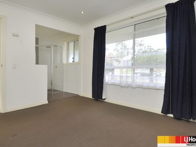 9 Austral Crescent, Pacific Pines QLD 4211