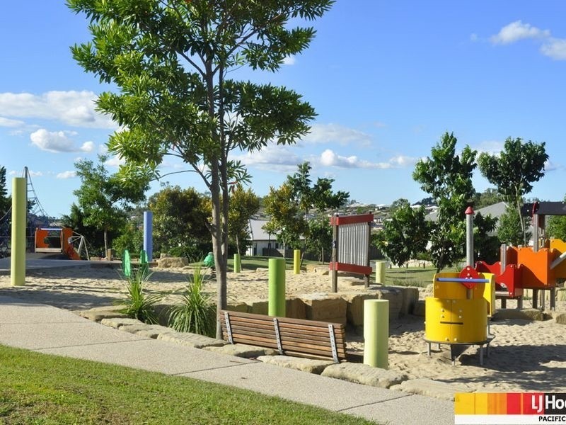 9 Austral Crescent, Pacific Pines QLD 4211