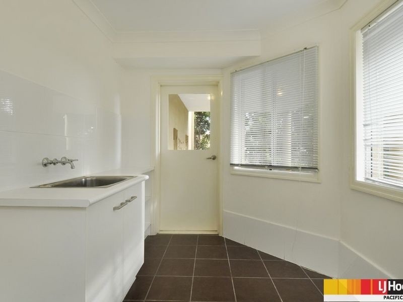 9 Austral Crescent, Pacific Pines QLD 4211