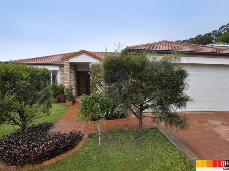 4 Buffalo Crescent, Pacific Pines QLD 4211