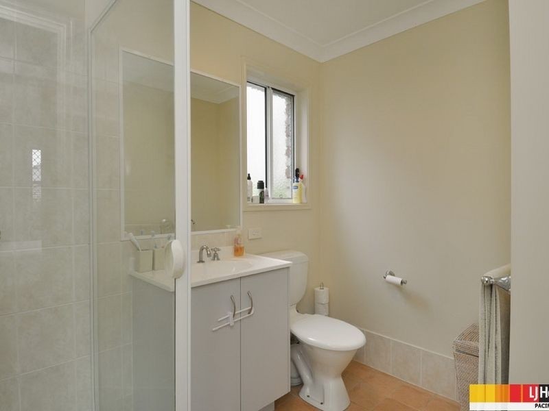 4 Buffalo Crescent, Pacific Pines QLD 4211