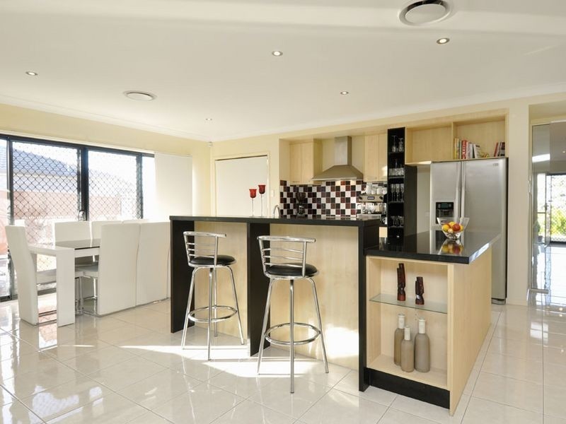 42 Codrington Circuit, Pacific Pines QLD 4211